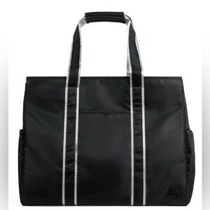 Lug Rover X-Large Carry-all Tote. Black. NWT